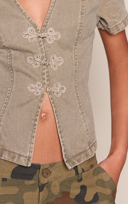 https://mediahub.prettylittlething.com/cnq3529_khaki_xl_3