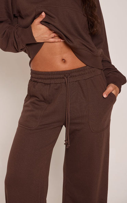 https://mediahub.prettylittlething.com/cnq3617_chocolate_xl_3