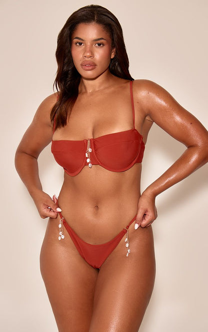 https://mediahub.prettylittlething.com/cnq3681_rust_xl