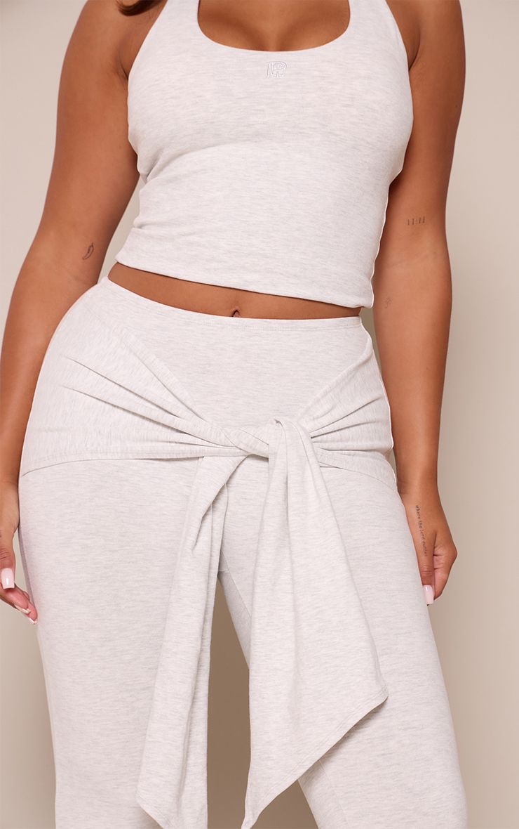 https://mediahub.prettylittlething.com/cnq3741_grey_xl_3