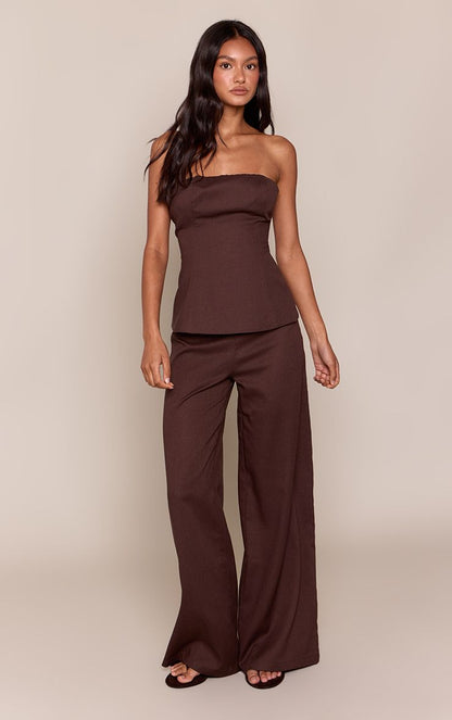 https://mediahub.prettylittlething.com/cnq4049_chocolate_xl_2