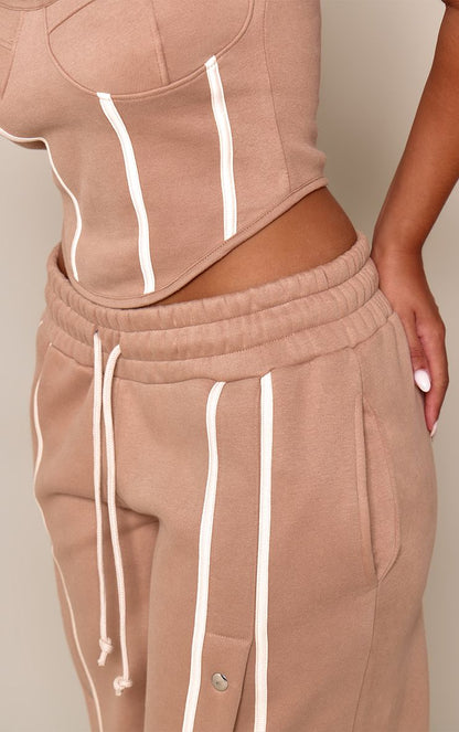 https://mediahub.prettylittlething.com/cnq4331_taupe_xl_3
