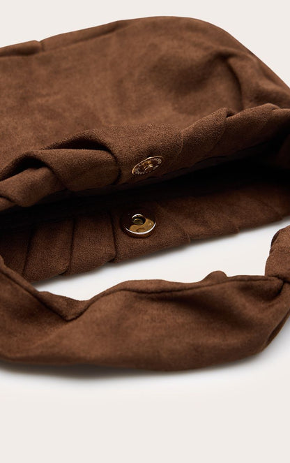 https://mediahub.prettylittlething.com/cnq4338_chocolate_xl_4