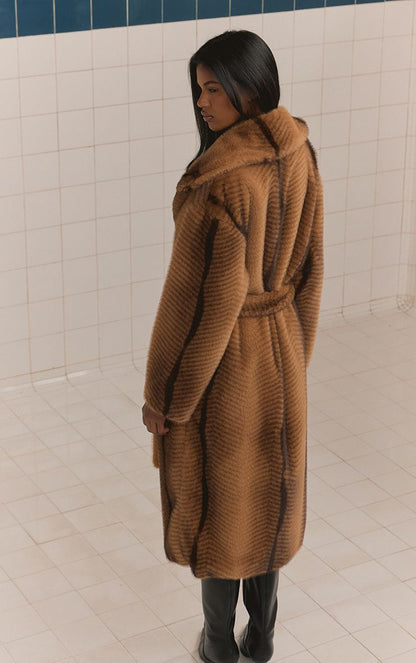 https://mediahub.prettylittlething.com/cnq4484_brown_xl_2