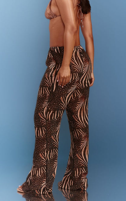 https://mediahub.prettylittlething.com/cnq4727_brown_xl_2
