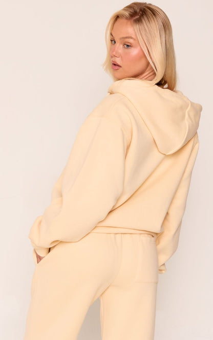 https://mediahub.prettylittlething.com/cnq4777_butter%20cream_xl_1