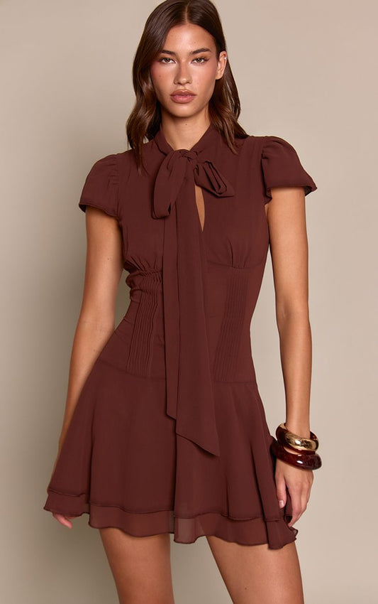 https://mediahub.prettylittlething.com/cnq4834_chocolate_xl