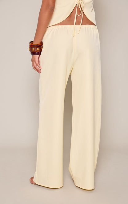 https://mediahub.prettylittlething.com/cnq4943_lemon_xl_2