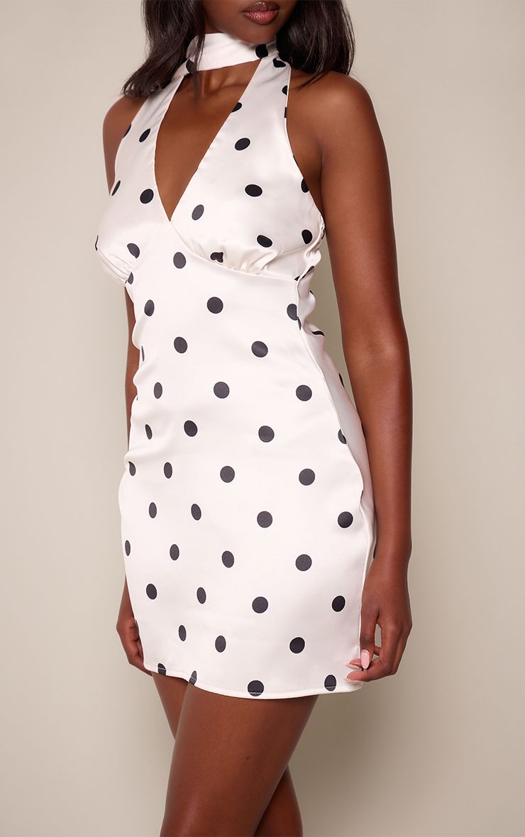 https://mediahub.prettylittlething.com/cnq4973_cream_xl_3