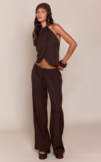 https://mediahub.prettylittlething.com/cnq4984_chocolate_xl_2