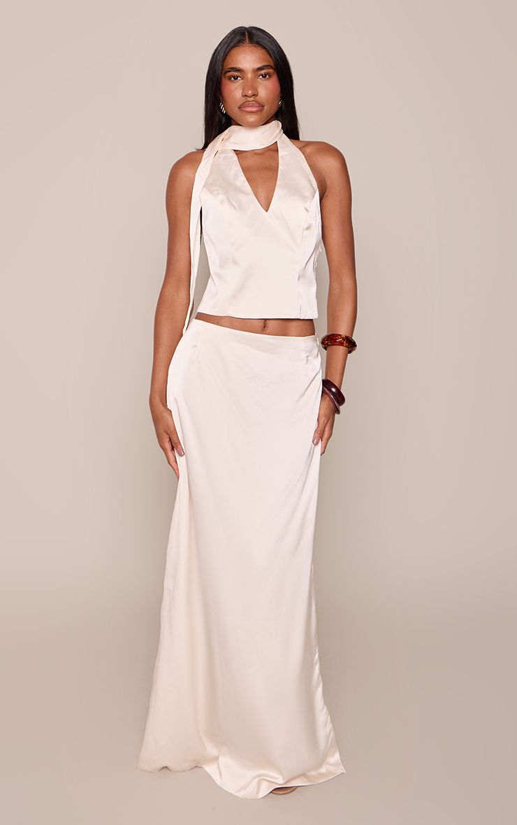 https://mediahub.prettylittlething.com/cnq5008_oyster_xl