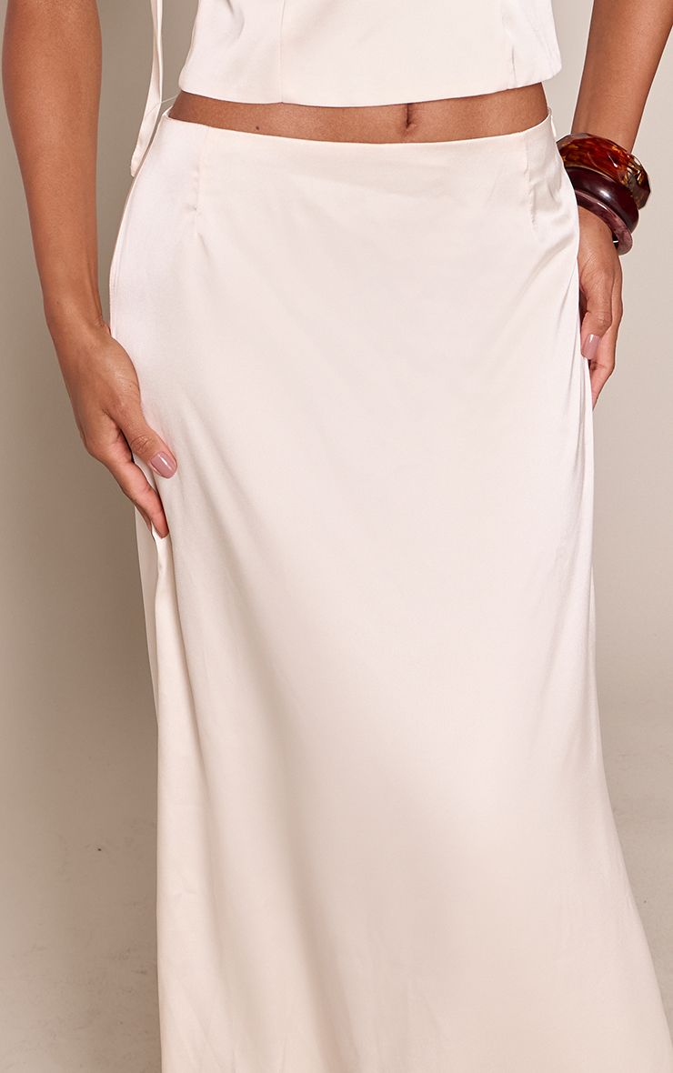 https://mediahub.prettylittlething.com/cnq5008_oyster_xl_3