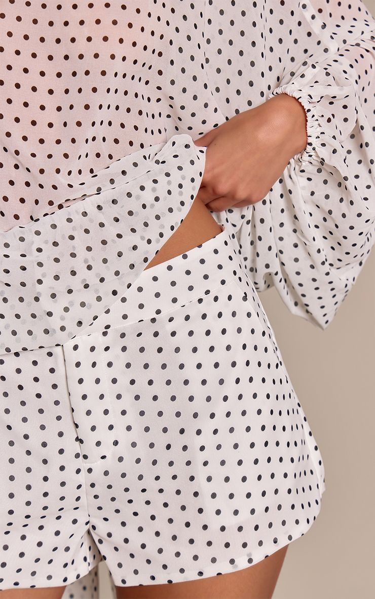 https://mediahub.prettylittlething.com/cnq5021_white_xl_4
