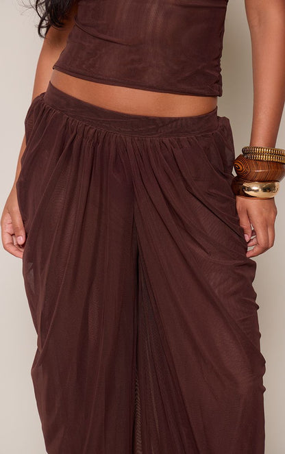 https://mediahub.prettylittlething.com/cnq5023_brown_xl_3
