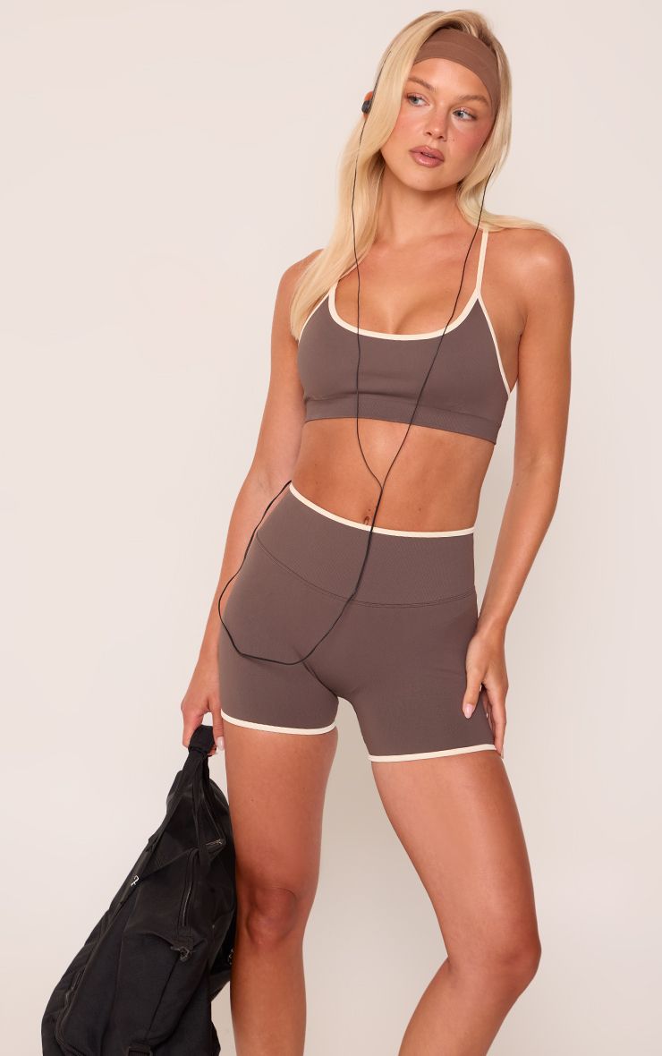 https://mediahub.prettylittlething.com/cnq5130_chocolate_xl