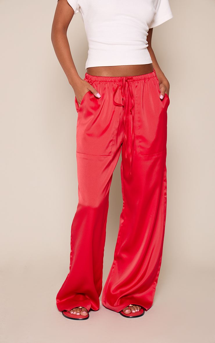 https://mediahub.prettylittlething.com/cnq5490_red_xl_1