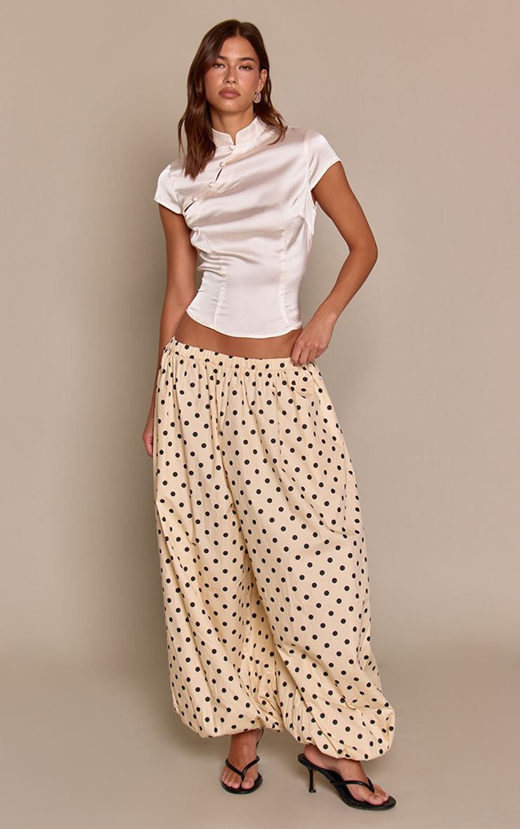 https://mediahub.prettylittlething.com/cnq5501_cream_xl_3