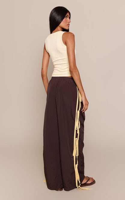 https://mediahub.prettylittlething.com/cnq5529_chocolate_xl_2