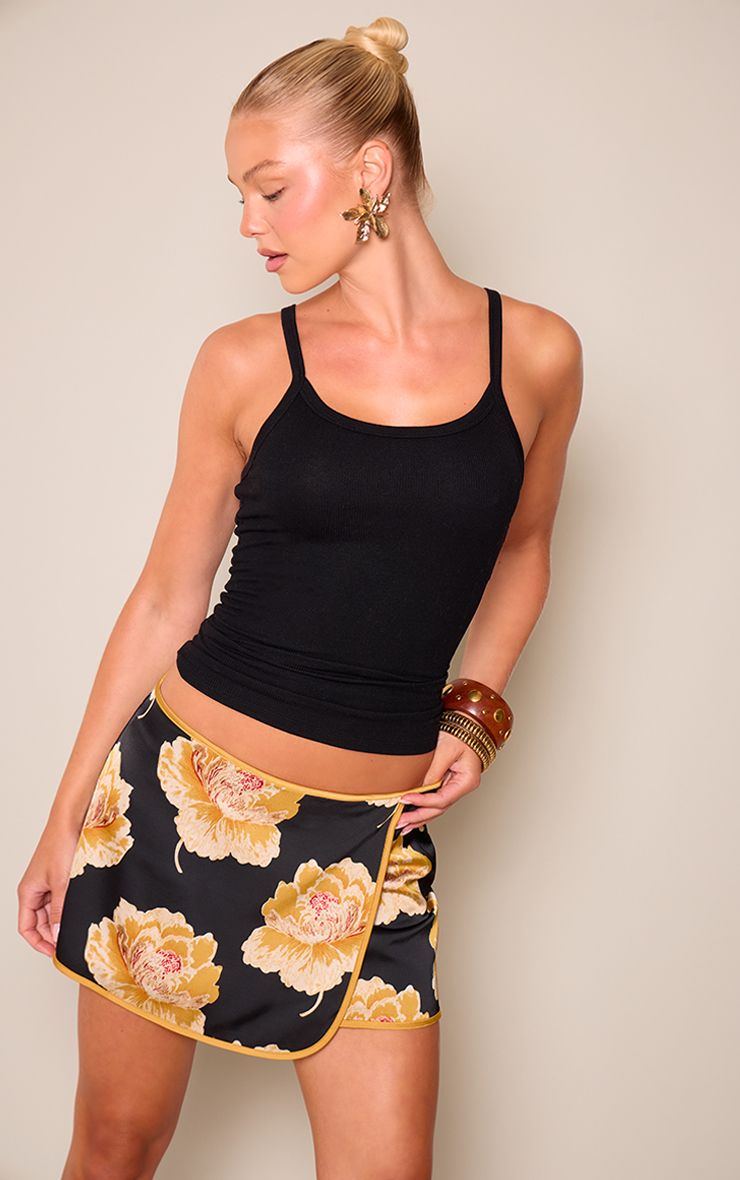 https://mediahub.prettylittlething.com/cnq5536_black_xl_3