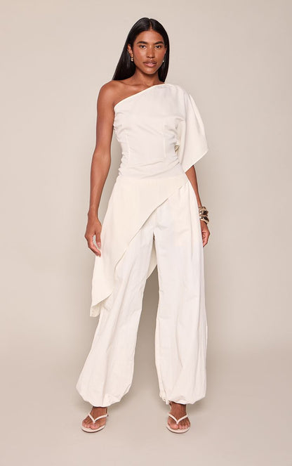 https://mediahub.prettylittlething.com/cnq5558_cream_xl_2