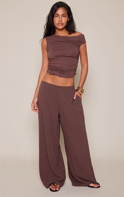 https://mediahub.prettylittlething.com/cnq5573_chocolate_xl_2