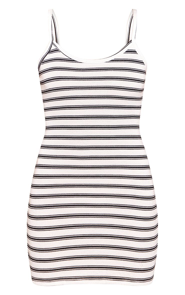https://mediahub.prettylittlething.com/cnq5590_white_xl_4