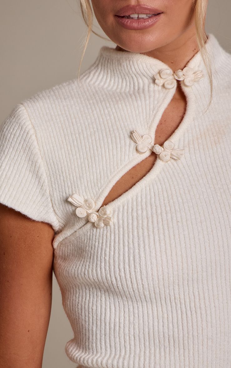 https://mediahub.prettylittlething.com/cnq5659_cream_xl_3