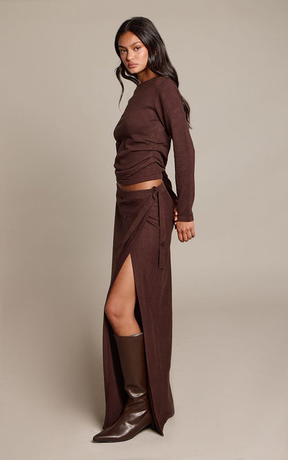 https://mediahub.prettylittlething.com/cnq5692_chocolate_xl