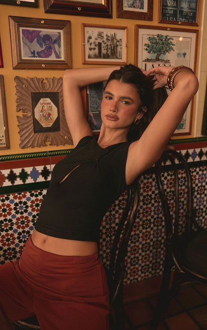 https://mediahub.prettylittlething.com/cnq5831_black_xl_4