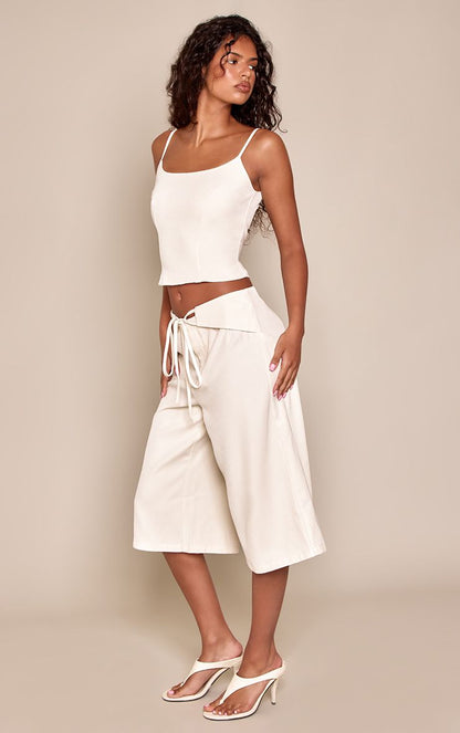 https://mediahub.prettylittlething.com/cnq5986_cream_xl_1