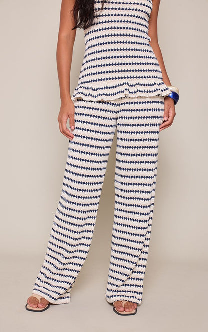 https://mediahub.prettylittlething.com/cnq6104_navy_xl_1