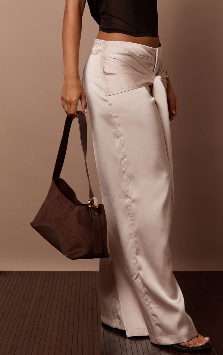 https://mediahub.prettylittlething.com/cnq6286_chocolate_xl_1