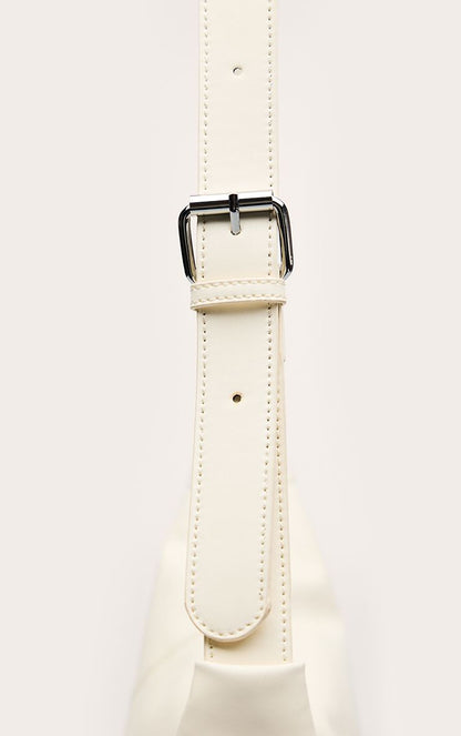 https://mediahub.prettylittlething.com/cnq6299_cream_xl_4