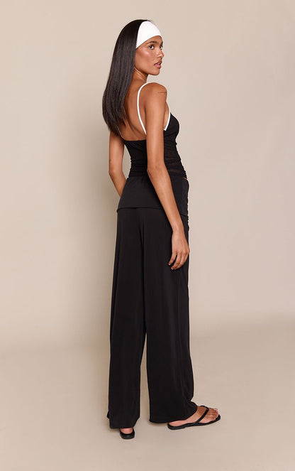 https://mediahub.prettylittlething.com/cnq6484_black_xl_2