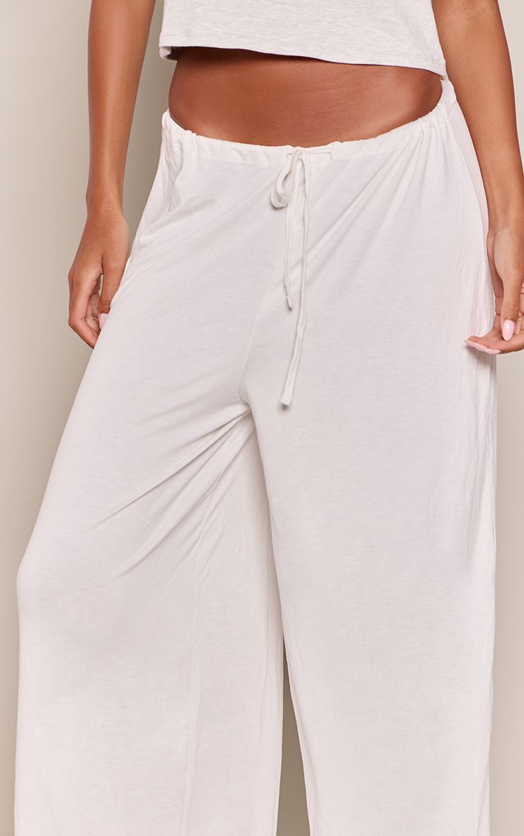 https://mediahub.prettylittlething.com/cnq6659_cream_xl_3