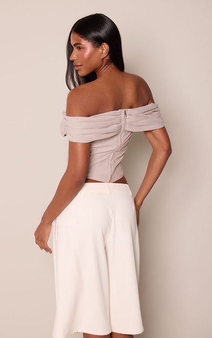 https://mediahub.prettylittlething.com/cnq6694_beige_xl_1