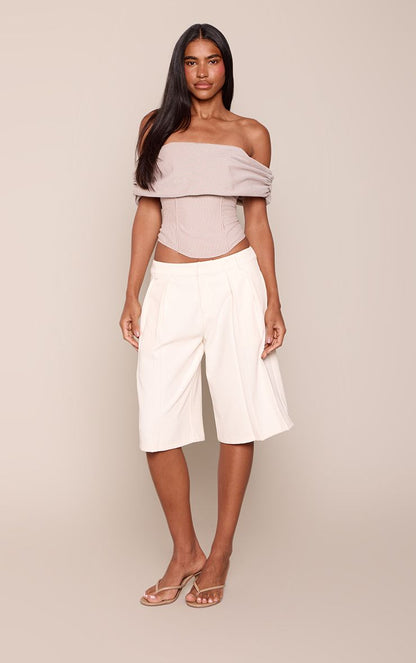 https://mediahub.prettylittlething.com/cnq6694_beige_xl_2
