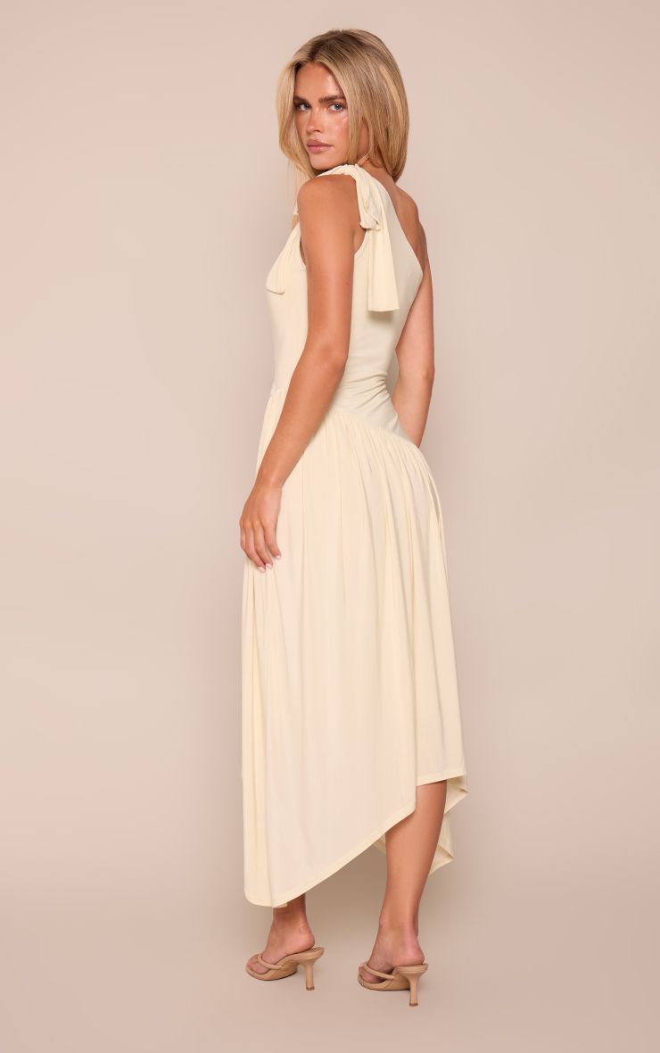 https://mediahub.prettylittlething.com/cnq6709_butter%20cream_xl_1