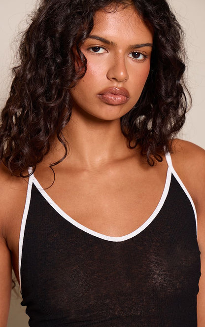 https://mediahub.prettylittlething.com/cnq6734_black_xl_3