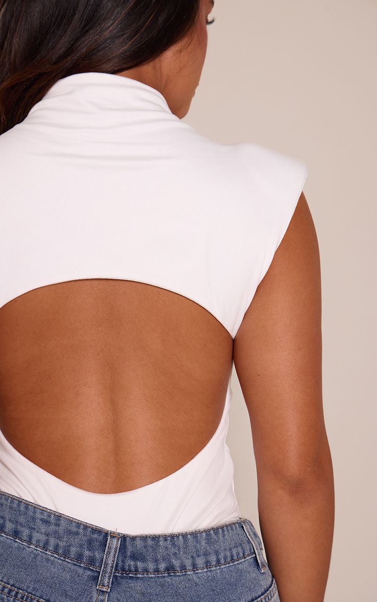 https://mediahub.prettylittlething.com/cnq6868_white_xl_3