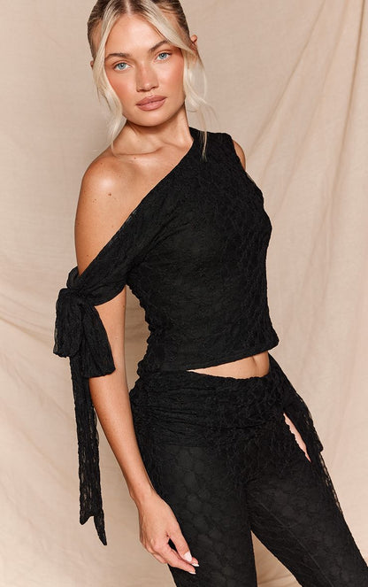 https://mediahub.prettylittlething.com/cnq7032_black_xl