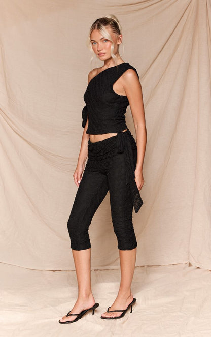 https://mediahub.prettylittlething.com/cnq7033_black_xl_1