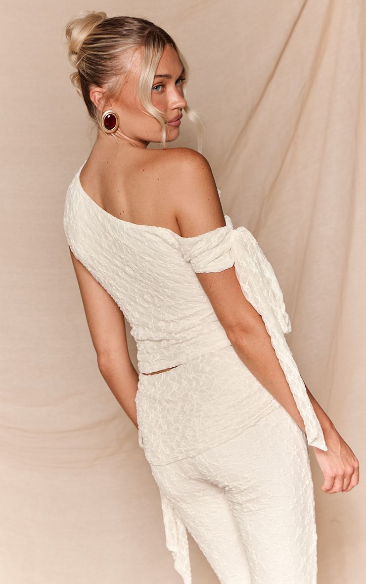 https://mediahub.prettylittlething.com/cnq7035_cream_xl_1