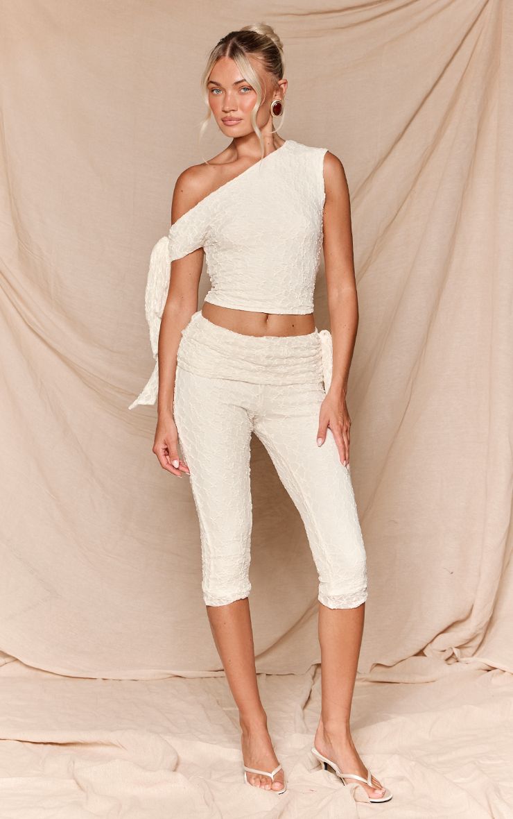 https://mediahub.prettylittlething.com/cnq7035_cream_xl_2