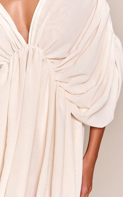 https://mediahub.prettylittlething.com/cnq7933_cream_xl_3