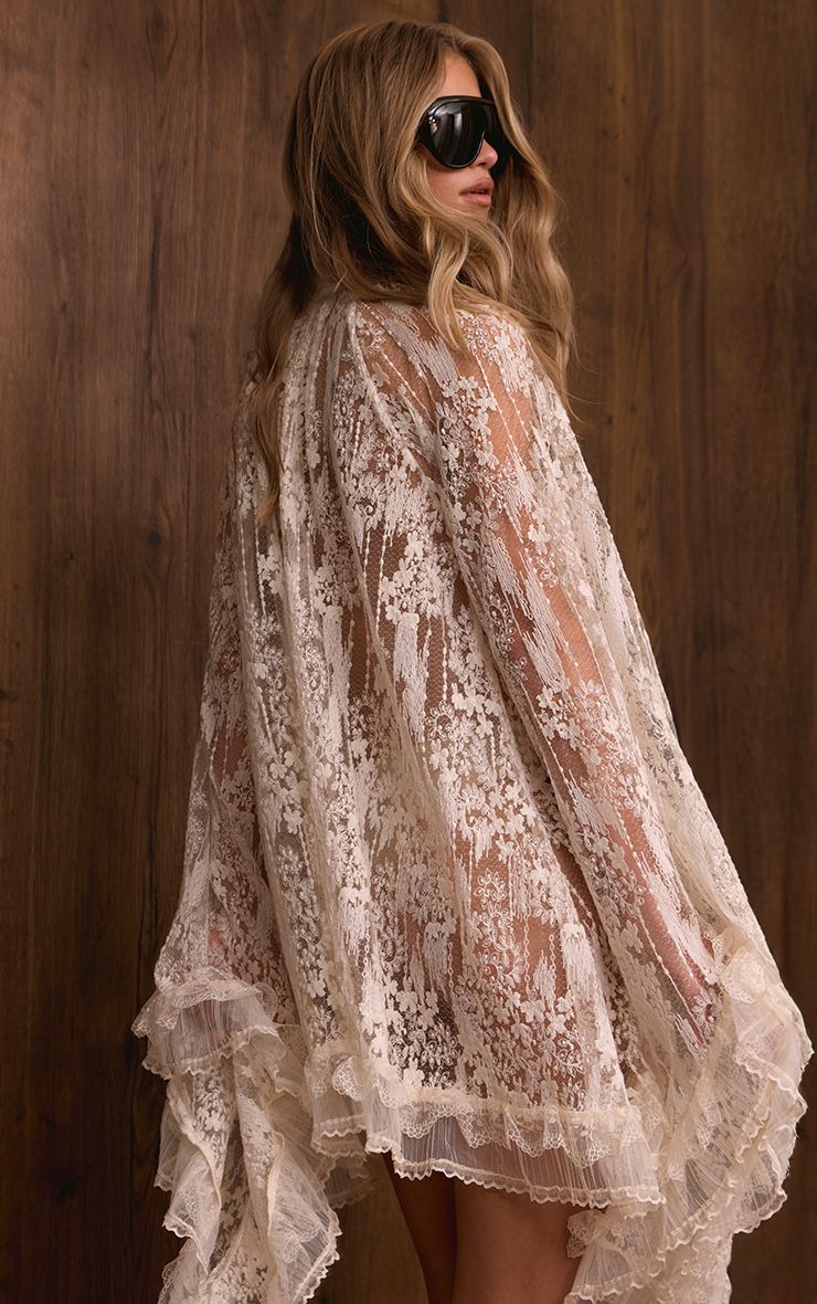 https://mediahub.prettylittlething.com/cnq7939_cream_xl_1