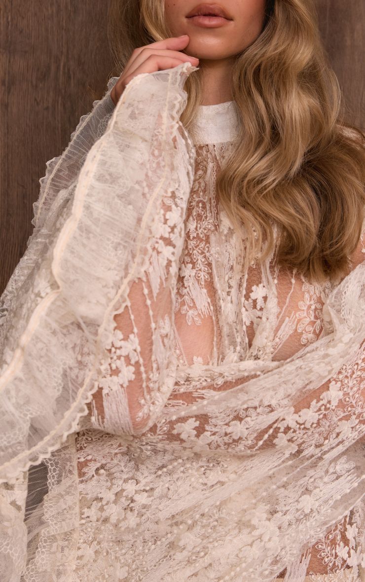 https://mediahub.prettylittlething.com/cnq7939_cream_xl_3