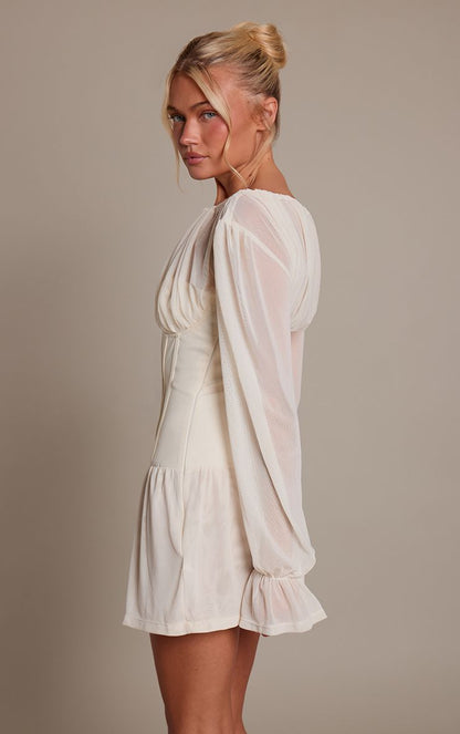 https://mediahub.prettylittlething.com/cnq7977_cream_xl_1