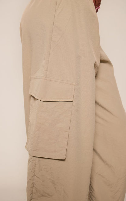 https://mediahub.prettylittlething.com/cnq8112_khaki_xl_3