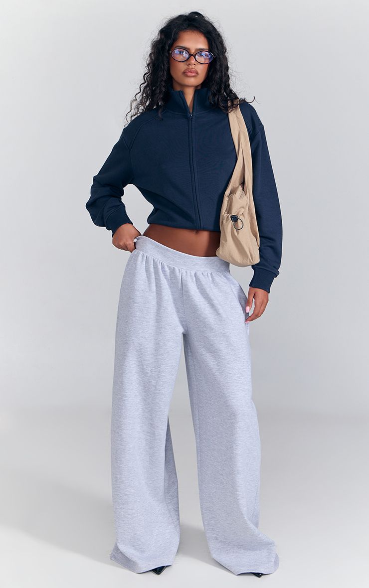 https://mediahub.prettylittlething.com/cnq8184_navy_xl_2